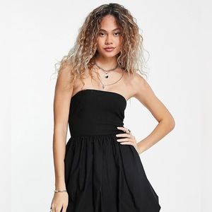 (NWOT) COLLUSION strapless puffball mini dress black